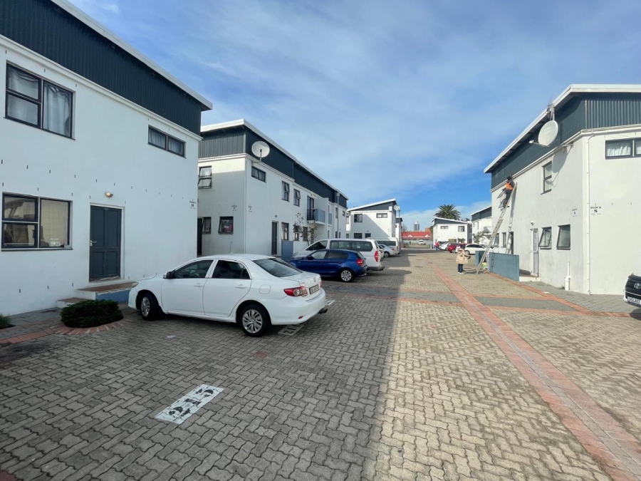 1 Bedroom Property for Sale in Maitland Western Cape